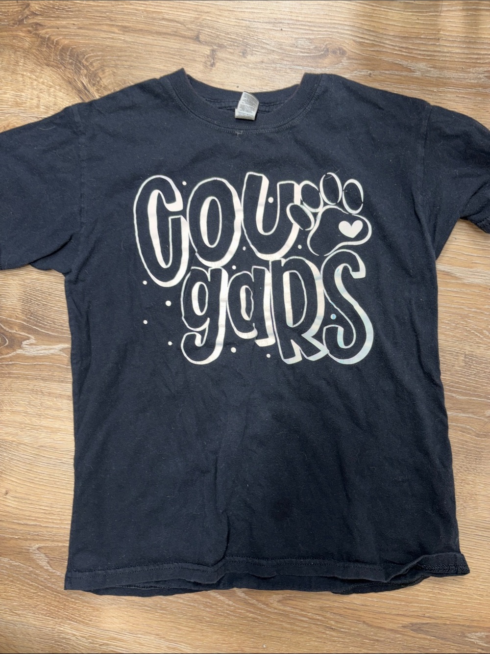 3/$15! Free! Youth M COUGARS Gildan Black Tee with White Paw Print Graphic